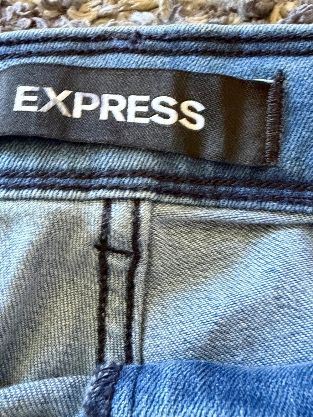 Express Women’s 2R Super High Rise Bell Flare Jeans Medium Wash Stretch - Picture 3 of 7
